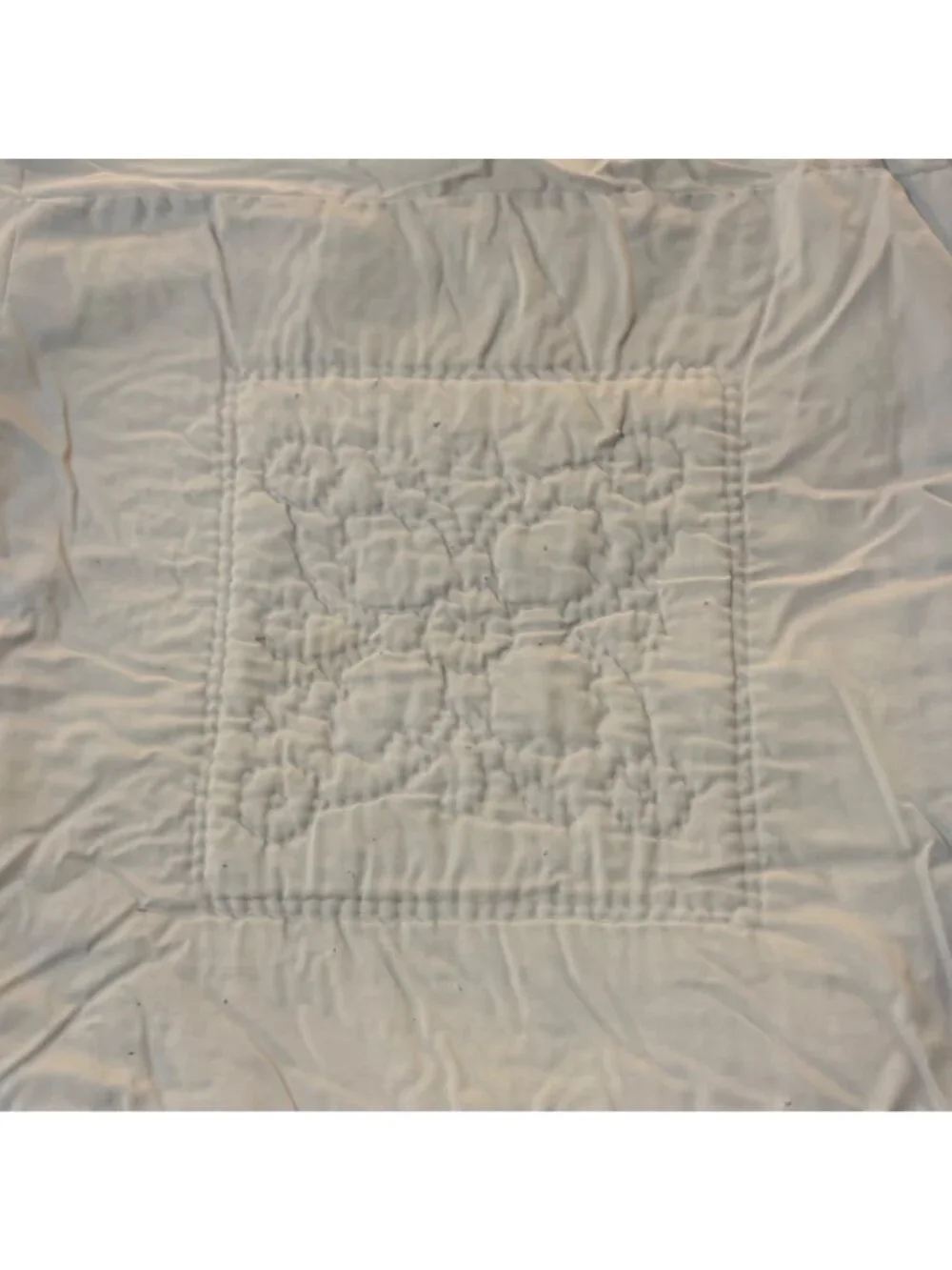 Vintage Hand Stitched Floral Queen Quilt – 78" x 64" - Picture 6 of 11
